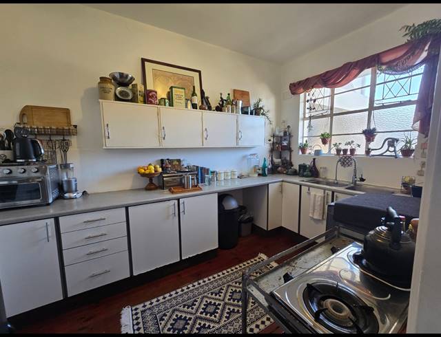 1.5 BEDROOM FLAT FOR SALE IN GLENWOOD